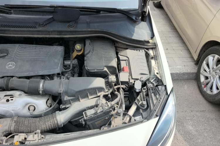 Used Mercedes-Benz B-Class 2015 B 200 Sport Edition Engine Bay Left