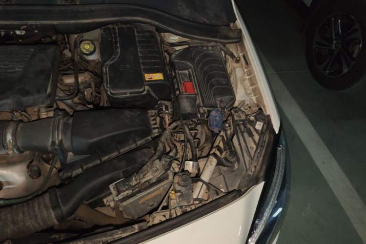 Used Mercedes-Benz B-Class 2015 B 200 Fashion Model Engine Bay Left