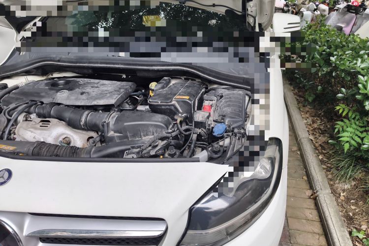 Used Mercedes-Benz B-Class 2015 B 200 Sport Edition Engine Bay Left