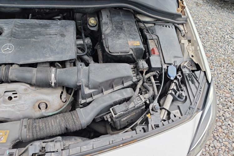 Used Mercedes-Benz B-Class 2015 B 200 Sport Edition Engine Bay Left