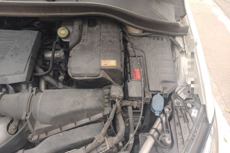 Used Mercedes-Benz B-Class 2015 B 200 Fashion Model Engine Bay Left