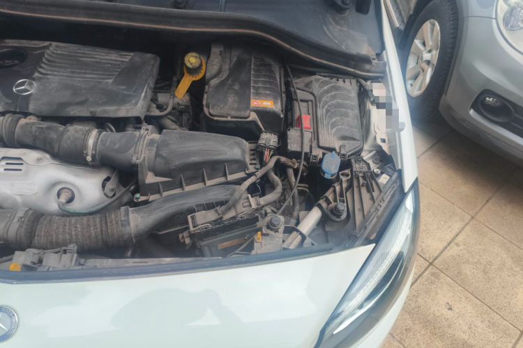Used Mercedes-Benz B-Class 2015 B 200 Fashion Model Engine Bay Left