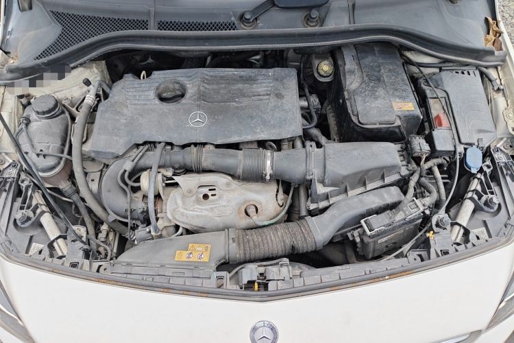 Used Mercedes-Benz B-Class 2015 B 200 Sport Edition Engine Bay