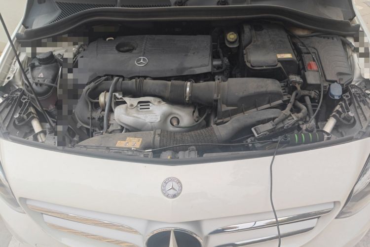 Used Mercedes-Benz B-Class 2015 B 200 Fashion Model Engine Bay