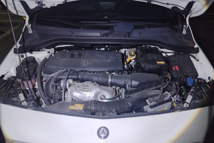 Used Mercedes-Benz B-Class 2015 B 200 Sport Edition Engine Bay
