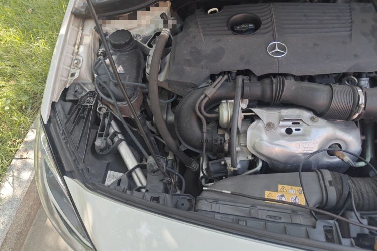 Used Mercedes-Benz B-Class 2015 B 200 Sport Edition Engine Bay Right