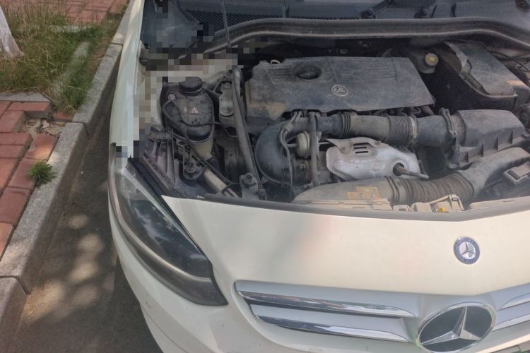Used Mercedes-Benz B-Class 2015 B 200 Sport Edition Engine Bay Right