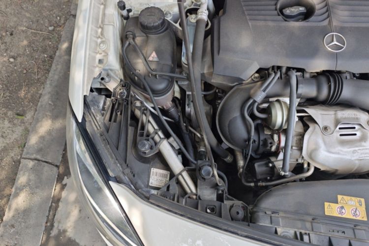 Used Mercedes-Benz B-Class 2015 B 200 Sport Edition Engine Bay Right