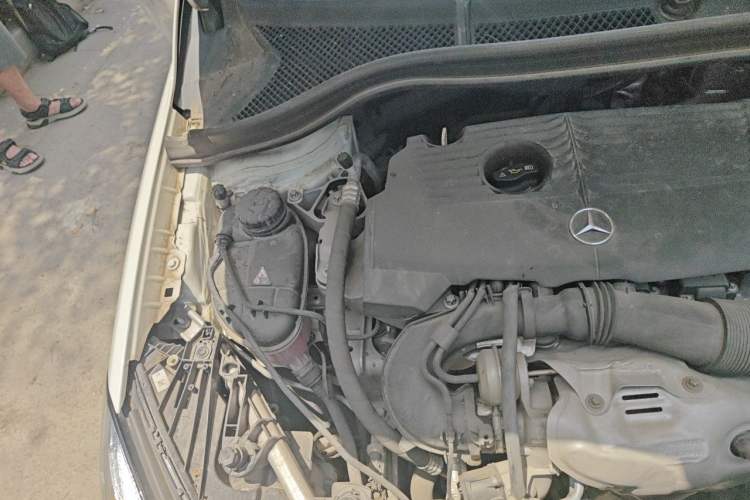 Used Mercedes-Benz B-Class 2015 B 200 Fashion Model Engine Bay Right