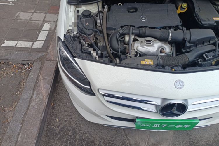 Used Mercedes-Benz B-Class 2015 B 200 Sport Edition Engine Bay Right