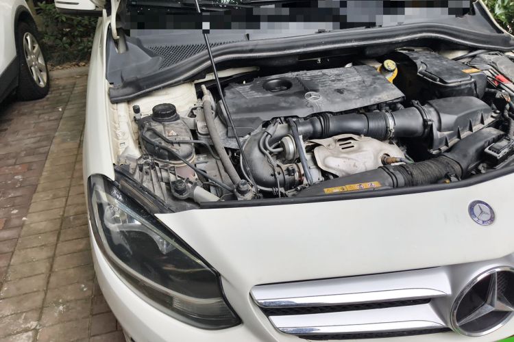 Used Mercedes-Benz B-Class 2015 B 200 Sport Edition Engine Bay Right