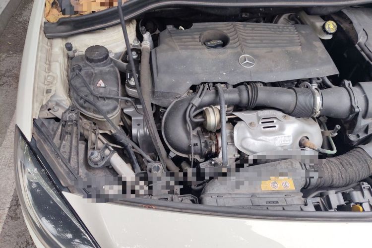 Used Mercedes-Benz B-Class 2015 B 200 Sport Edition Engine Bay Right
