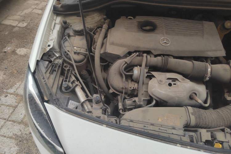 Used Mercedes-Benz B-Class 2015 B 200 Sport Edition Engine Bay Right