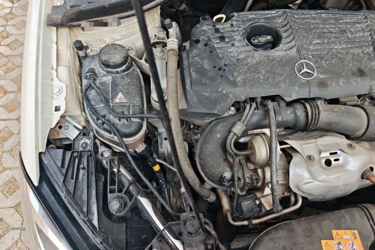 Used Mercedes-Benz B-Class 2015 B 200 Sport Edition Engine Bay Right