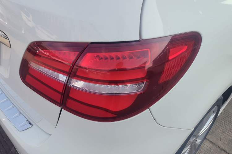 Used Mercedes-Benz B-Class 2015 B 200 Fashion Model Exterior 1