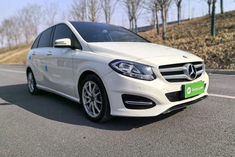 Used Mercedes-Benz B-Class 2015 B 200 Sport Edition Exterior 2