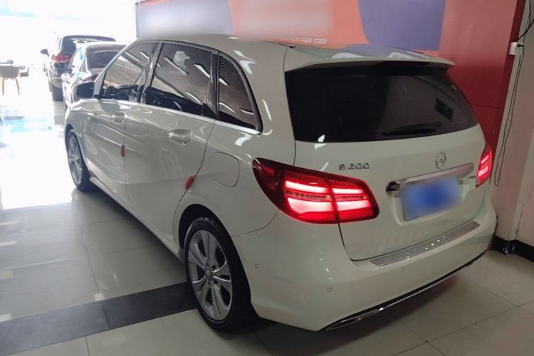 Used Mercedes-Benz B-Class 2015 B 200 Fashion Model Exterior 2