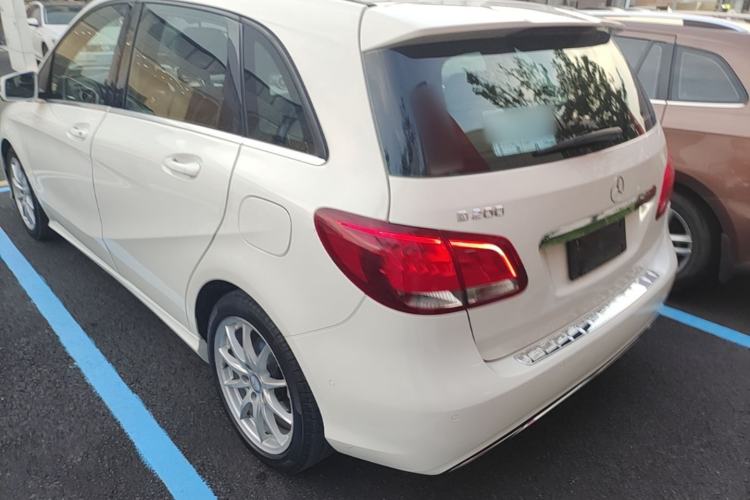 Used Mercedes-Benz B-Class 2015 B 200 Sport Edition Exterior 2