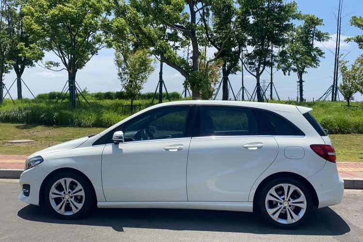 Used Mercedes-Benz B-Class 2015 B 200 Fashion Model Exterior 2