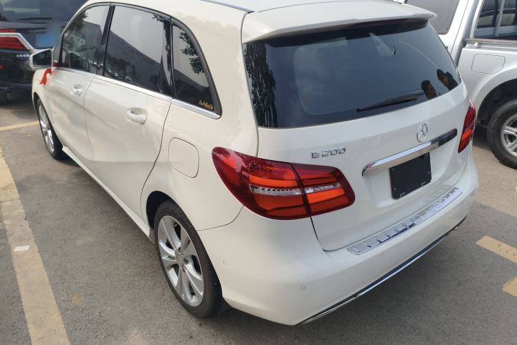 Used Mercedes-Benz B-Class 2015 B 200 Fashion Model Exterior 2
