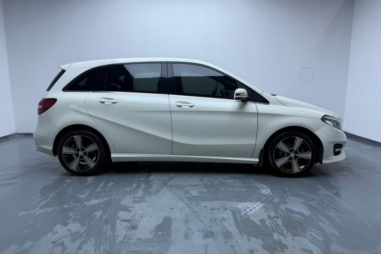 Used Mercedes-Benz B-Class 2015 B 200 Fashion Model Exterior 3