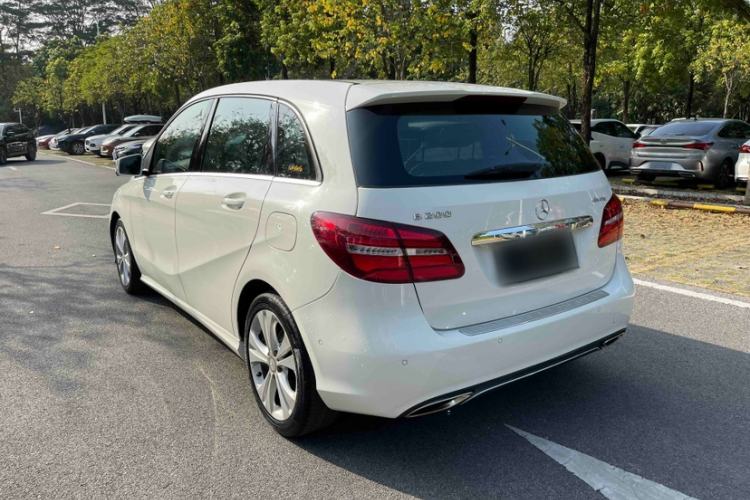 Used Mercedes-Benz B-Class 2015 B 200 Fashion Model Exterior 3