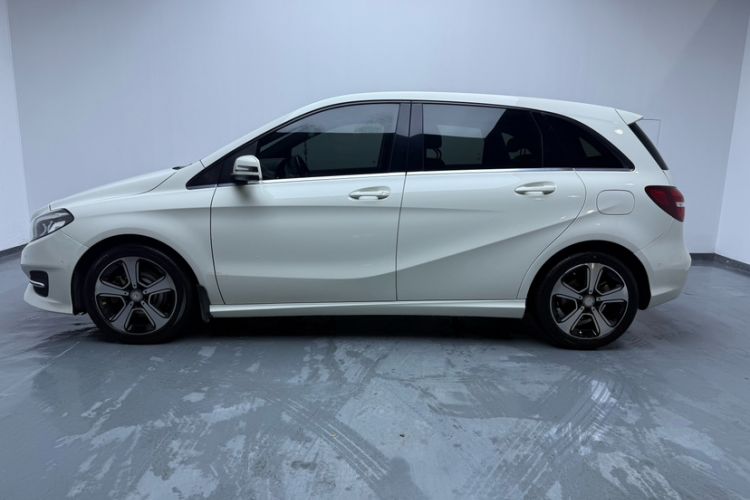 Used Mercedes-Benz B-Class 2015 B 200 Fashion Model Exterior 4