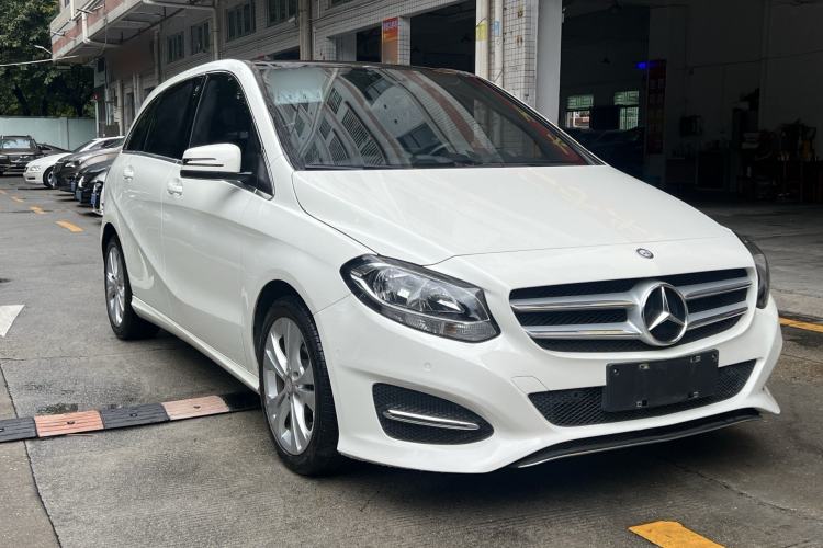 Used Mercedes-Benz B-Class 2015 B 200 Sport Edition Exterior 4