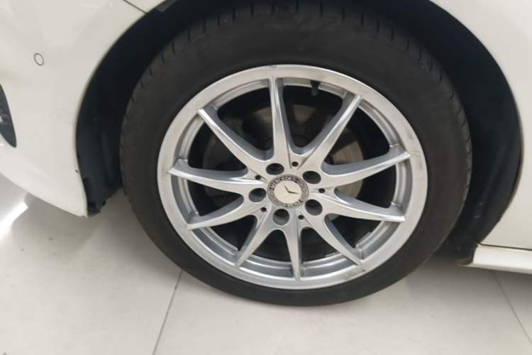 Used Mercedes-Benz B-Class 2015 B 200 Sport Edition Exterior 4