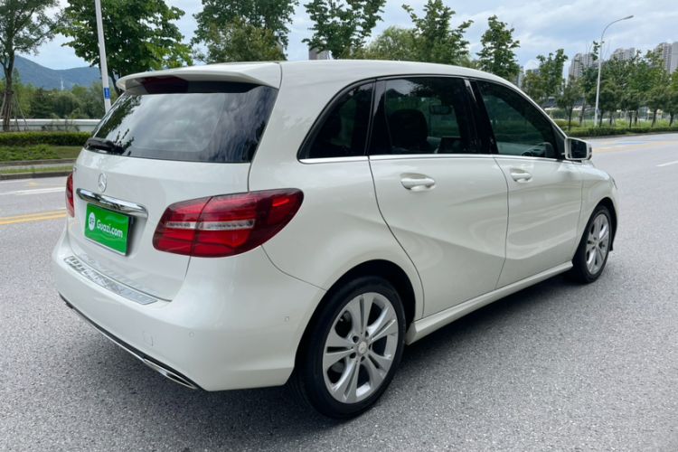 Used Mercedes-Benz B-Class 2015 B 200 Fashion Model Exterior 4