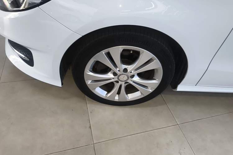 Used Mercedes-Benz B-Class 2015 B 200 Fashion Model Exterior 4