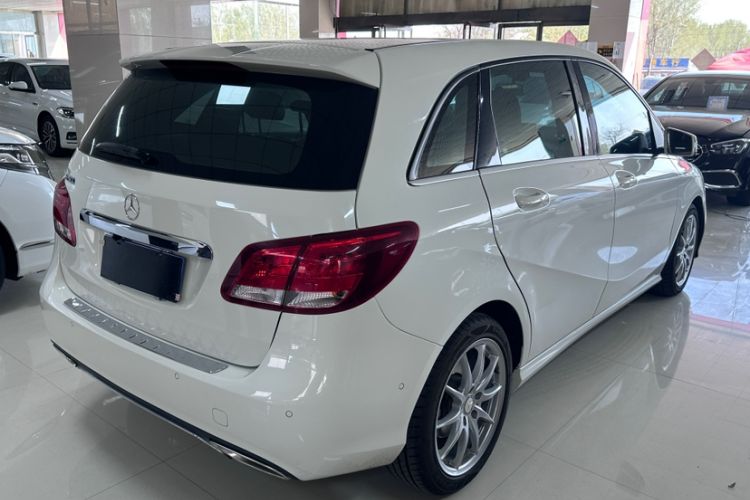 Used Mercedes-Benz B-Class 2015 B 200 Sport Edition Exterior 4