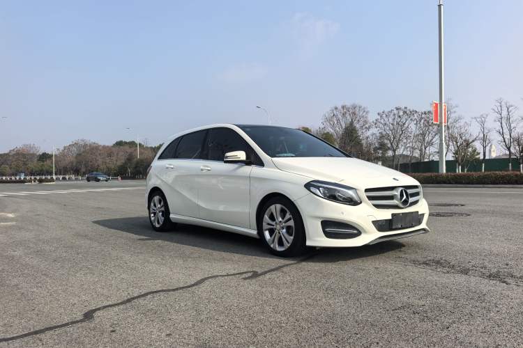 Used Mercedes-Benz B-Class 2015 B 200 Fashion Model Exterior 4