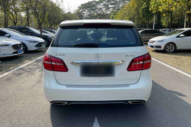 Used Mercedes-Benz B-Class 2015 B 200 Fashion Model Exterior 4