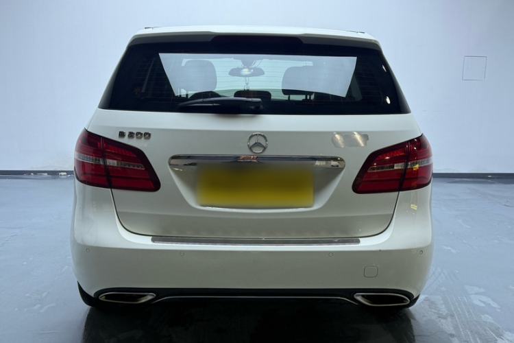 Used Mercedes-Benz B-Class 2015 B 200 Fashion Model Exterior 5