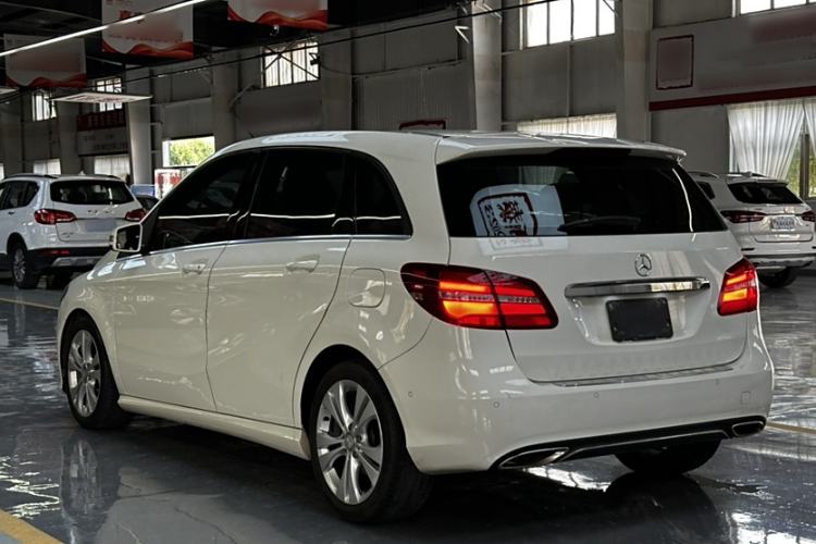 Used Mercedes-Benz B-Class 2015 B 200 Fashion Model Exterior 5