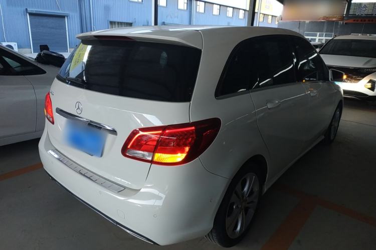 Used Mercedes-Benz B-Class 2015 B 200 Sport Edition Exterior 5