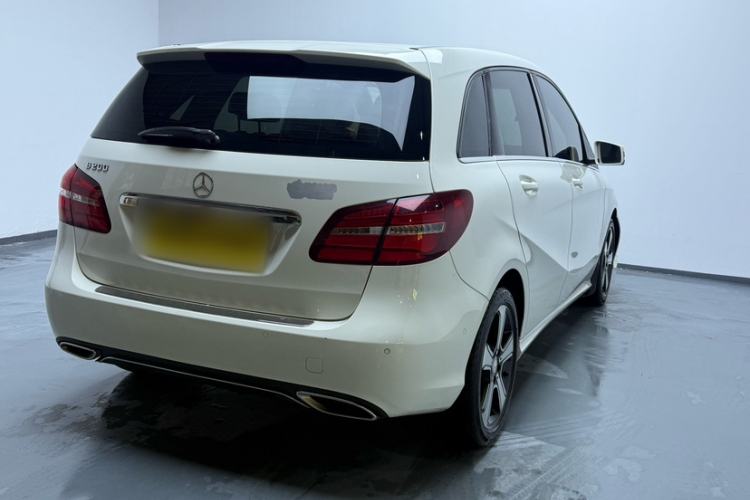 Used Mercedes-Benz B-Class 2015 B 200 Fashion Model Exterior 6