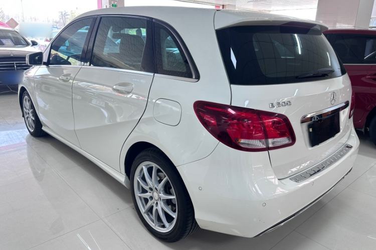 Used Mercedes-Benz B-Class 2015 B 200 Sport Edition Exterior 6