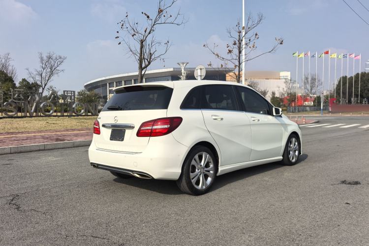 Used Mercedes-Benz B-Class 2015 B 200 Fashion Model Exterior 8
