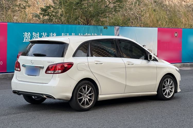 Used Mercedes-Benz B-Class 2015 B 200 Sport Edition Exterior 9