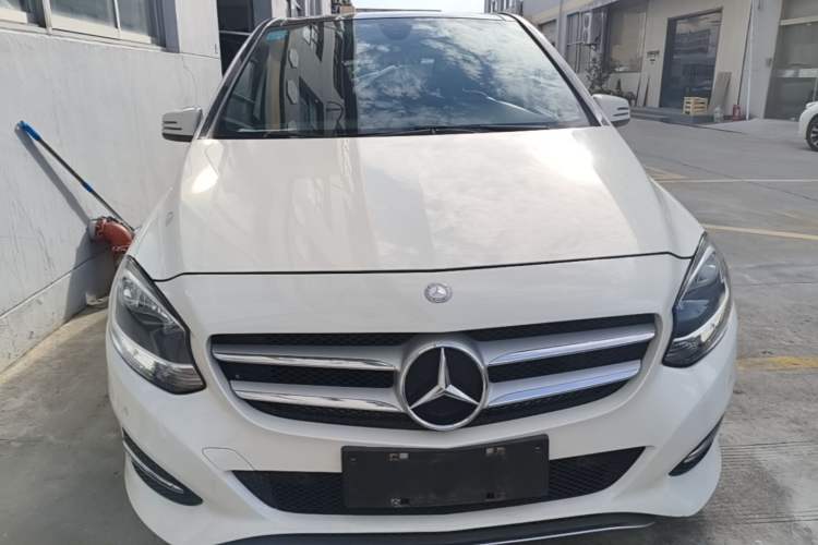 Used Mercedes-Benz B-Class 2015 B 200 Sport Edition Front