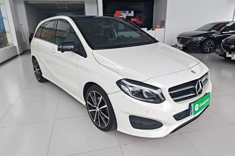 Used Mercedes-Benz B-Class 2015 B 200 Luxury Model Front Right 45 Deg