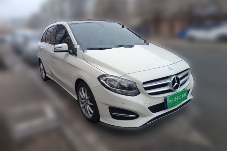 Used Mercedes-Benz B-Class 2015 B 200 Sport Edition Front Right 45 Deg