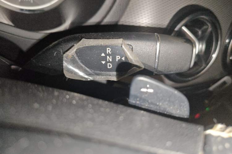 Used Mercedes-Benz B-Class 2015 B 200 Sport Edition Gear Lever