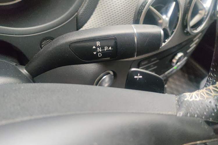 Used Mercedes-Benz B-Class 2015 B 200 Fashion Model Gear Lever