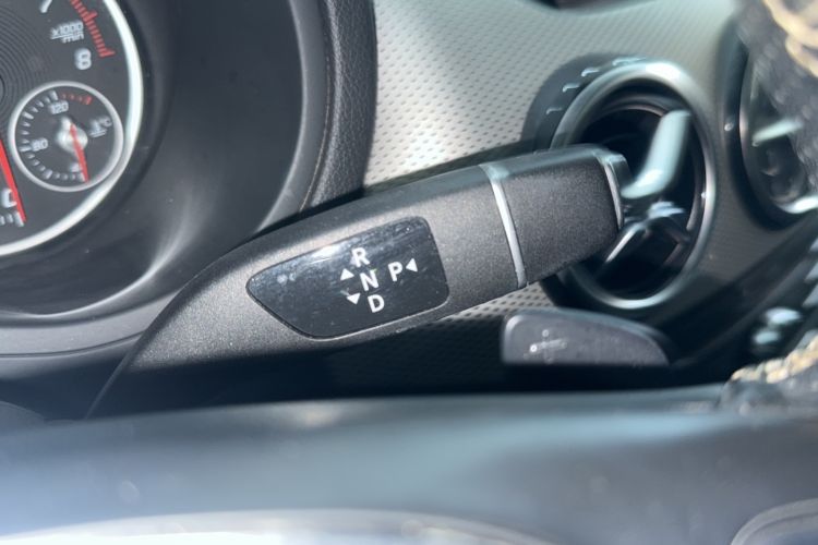 Used Mercedes-Benz B-Class 2015 B 200 Fashion Model Gear Lever