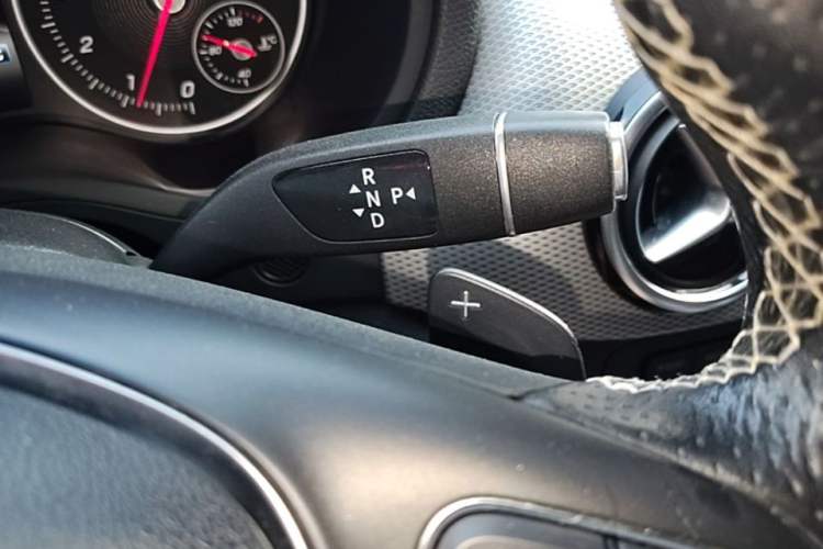 Used Mercedes-Benz B-Class 2015 B 200 Sport Edition Gear Lever
