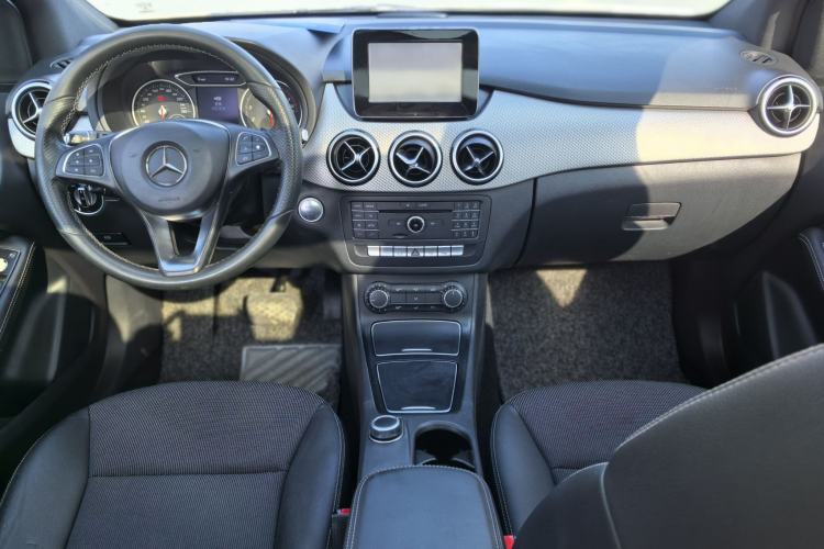 Used Mercedes-Benz B-Class 2015 B 200 Sport Edition Gear Lever