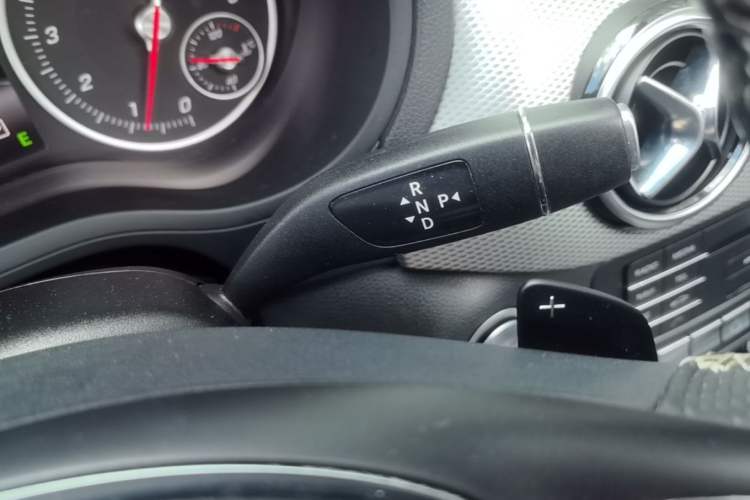 Used Mercedes-Benz B-Class 2015 B 200 Fashion Model Gear Lever